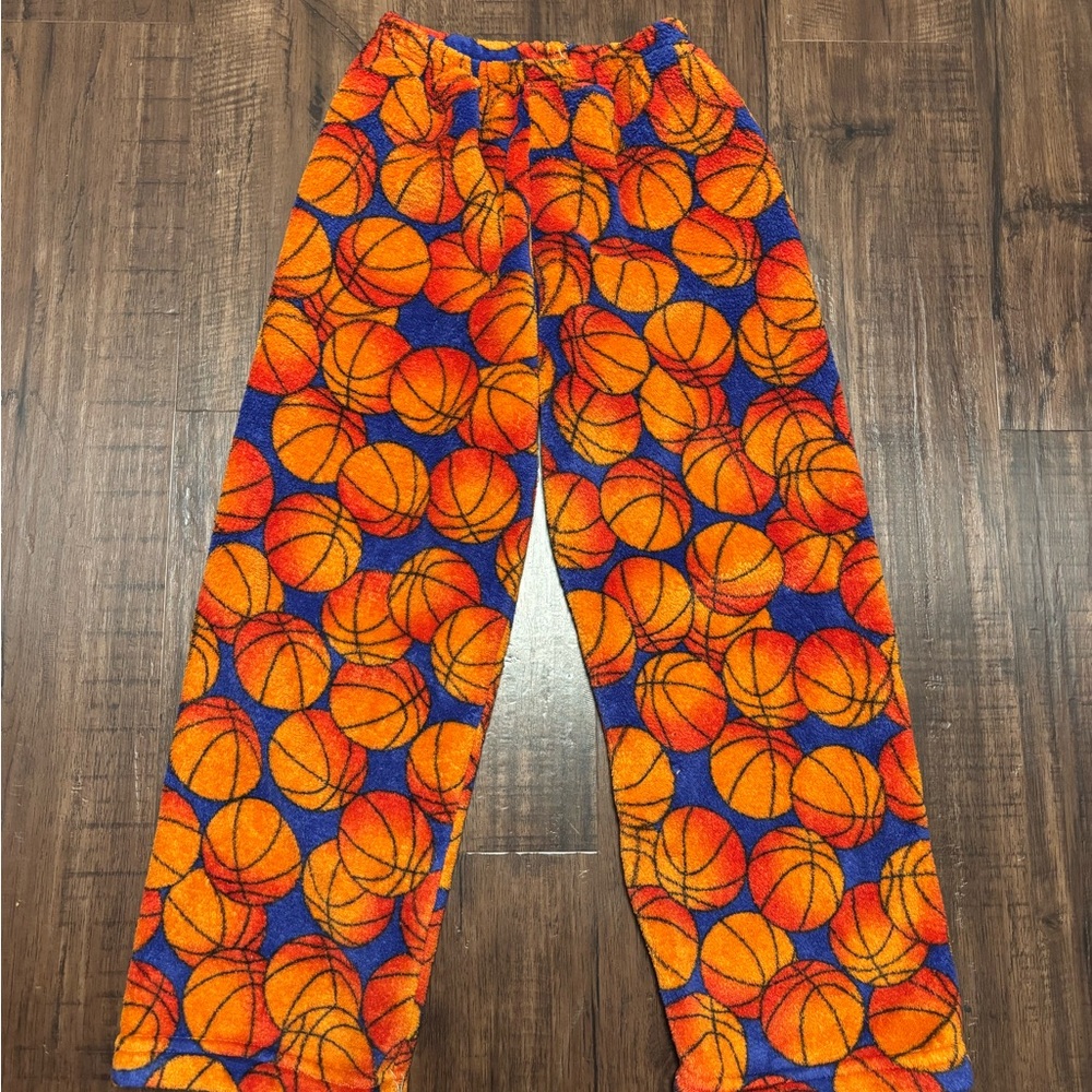 Made with Love and Kisses Fuzzy Basketball paja pants size 6